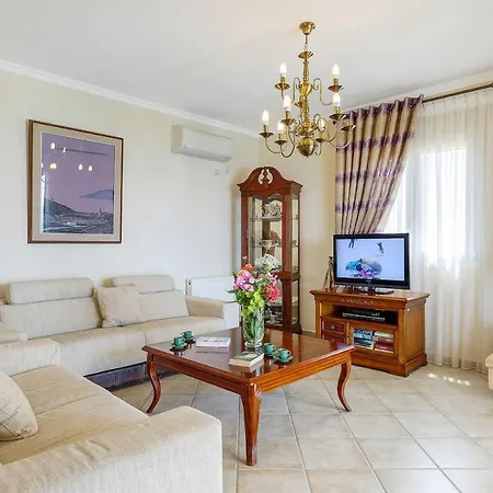 Bay Villa *